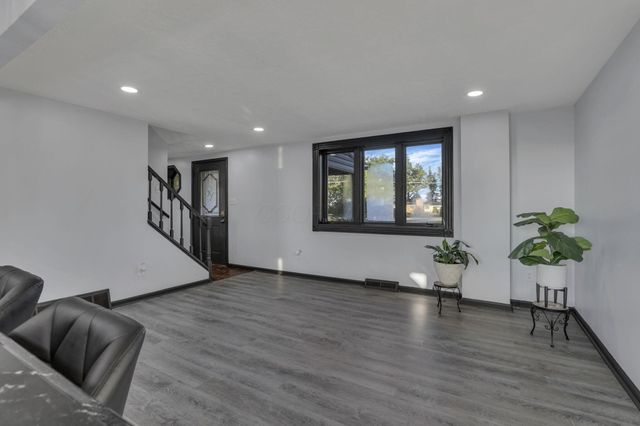 728 Murnan Road, Galloway, OH 43119