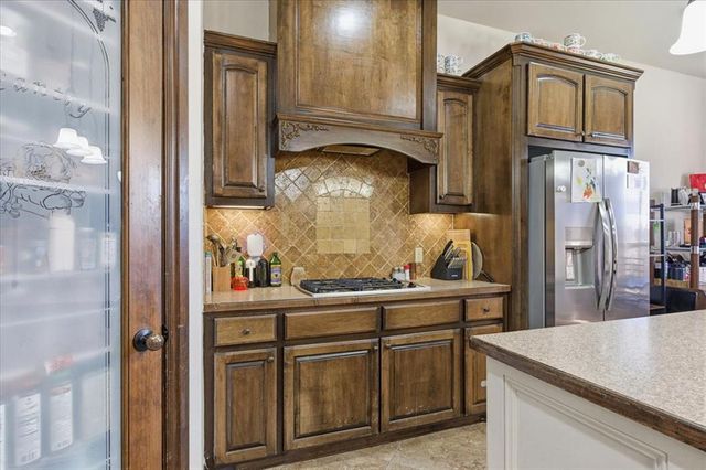 3833 DOVE Avenue, Harrah, OK 73045