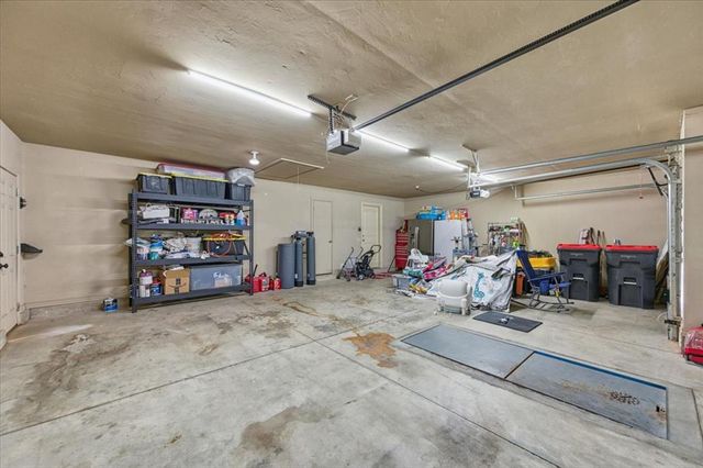 3833 DOVE Avenue, Harrah, OK 73045