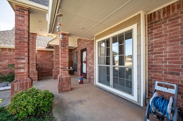 3833 DOVE Avenue, Harrah, OK 73045