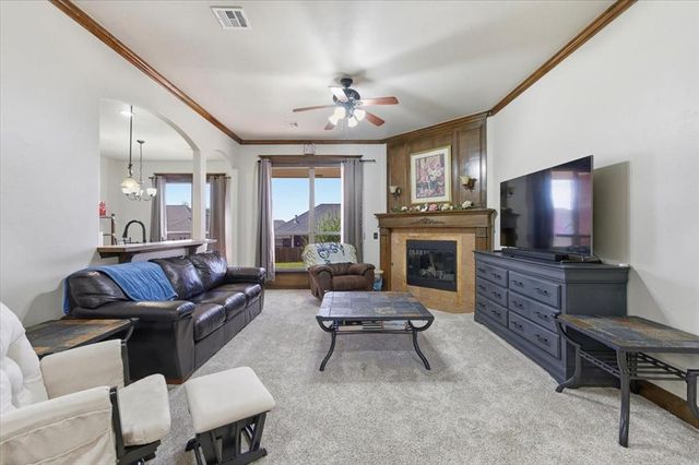 3833 DOVE Avenue, Harrah, OK 73045