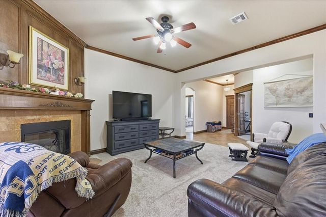 3833 DOVE Avenue, Harrah, OK 73045