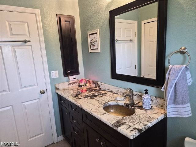 1305 SW 24th ST, Cape Coral, FL 33991