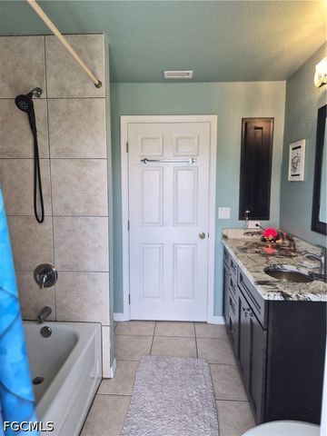 1305 SW 24th ST, Cape Coral, FL 33991