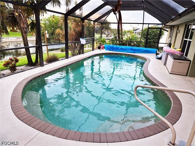 1305 SW 24th ST, Cape Coral, FL 33991