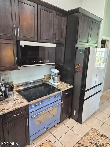 1305 SW 24th ST, Cape Coral, FL 33991