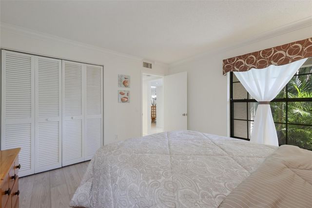 4759 WINSLOW BEACON 21, Sarasota, FL 34235