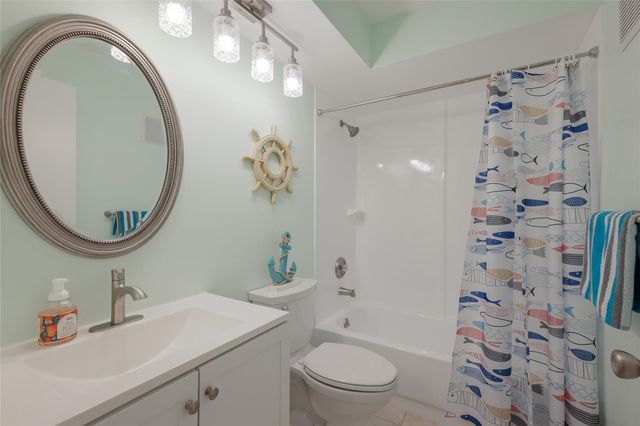 4759 WINSLOW BEACON 21, Sarasota, FL 34235