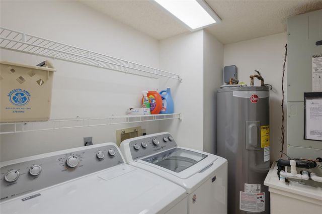 4759 WINSLOW BEACON 21, Sarasota, FL 34235