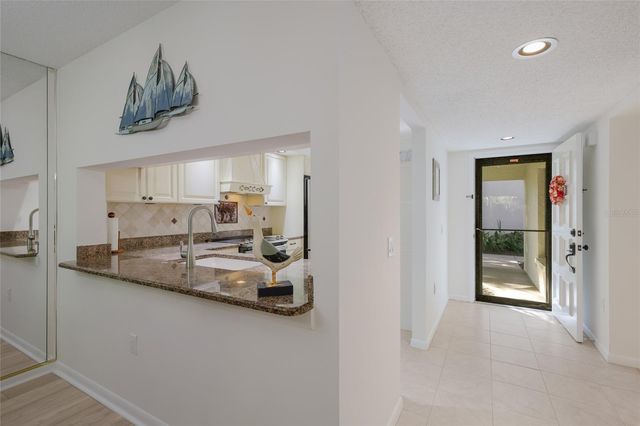 4759 WINSLOW BEACON 21, Sarasota, FL 34235
