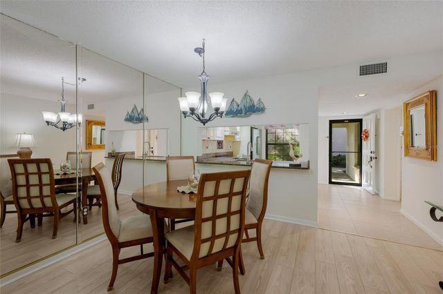 4759 WINSLOW BEACON 21, Sarasota, FL 34235