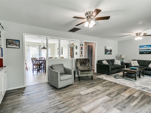 14587 S Sooner Road, Edmond, OK 73034