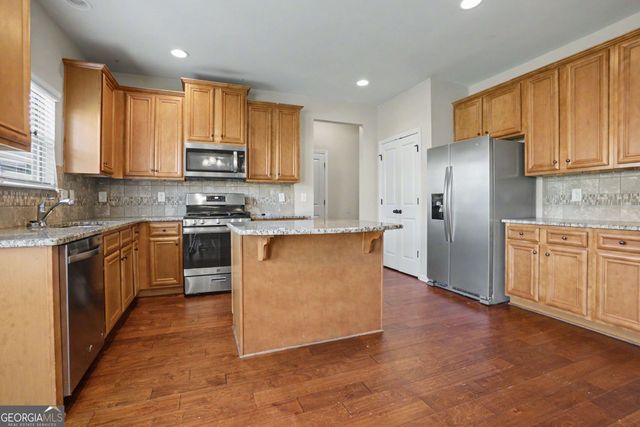 7646 Crawford Court, Fairburn, GA 30213