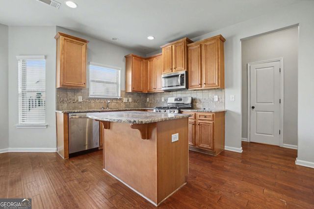 7646 Crawford Court, Fairburn, GA 30213