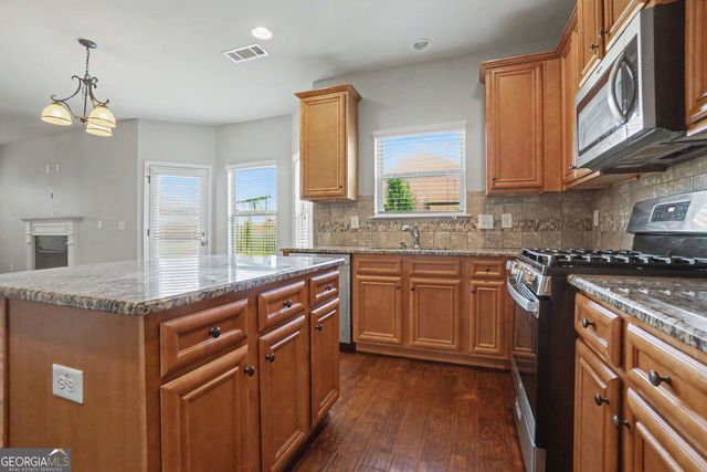 7646 Crawford Court, Fairburn, GA 30213