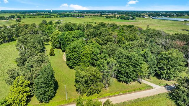 15273 Russell Road, Siloam Springs, AR 72761