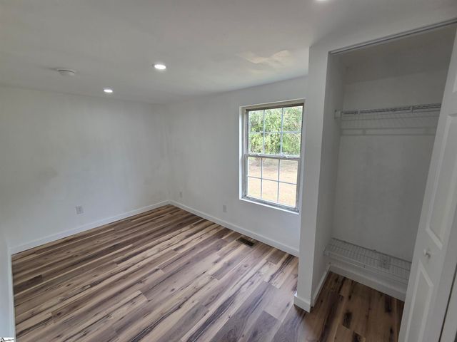 217 Angells Drive, Woodruff, SC 29388