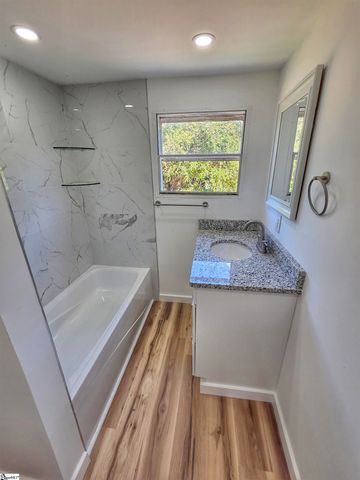 217 Angells Drive, Woodruff, SC 29388