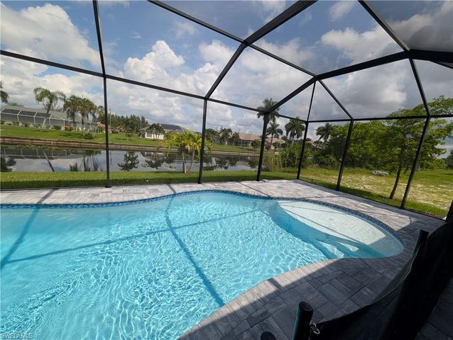 155 Aviation PKWY, Cape Coral, FL 33904