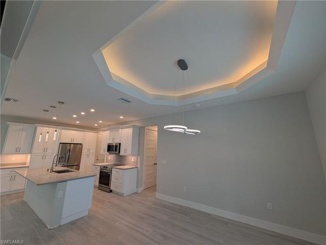155 Aviation PKWY, Cape Coral, FL 33904