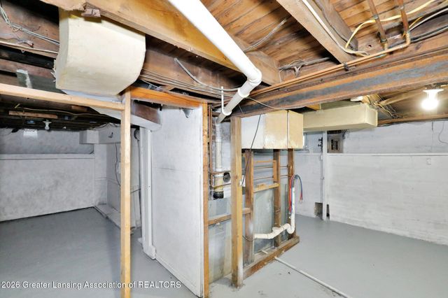 211 W Barnes Avenue, Lansing, MI 48910