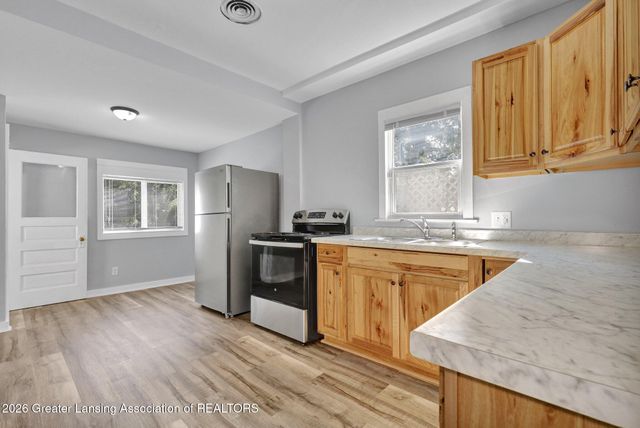 211 W Barnes Avenue, Lansing, MI 48910