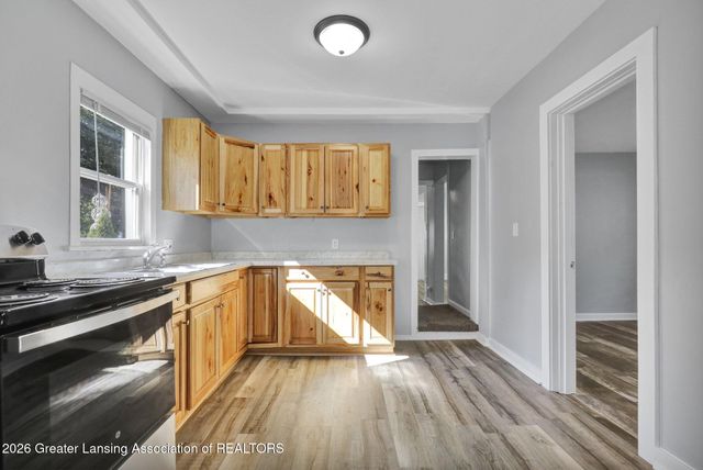 211 W Barnes Avenue, Lansing, MI 48910