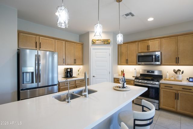 12868 W OCOTILLO Road, Glendale, AZ 85307