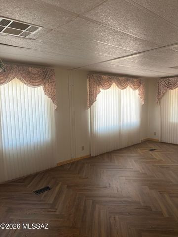 6 W La Pinon, Green Valley, AZ 85614