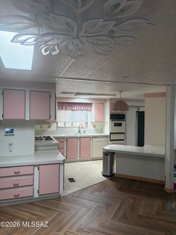 6 W La Pinon, Green Valley, AZ 85614