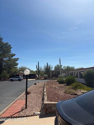 6 W La Pinon, Green Valley, AZ 85614