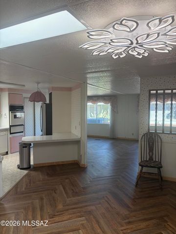 6 W La Pinon, Green Valley, AZ 85614