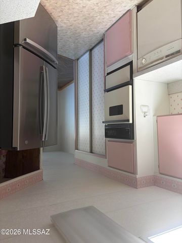 6 W La Pinon, Green Valley, AZ 85614