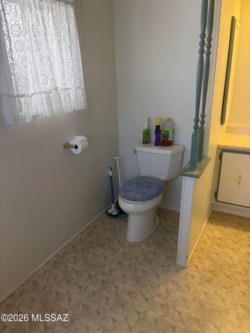 6 W La Pinon, Green Valley, AZ 85614