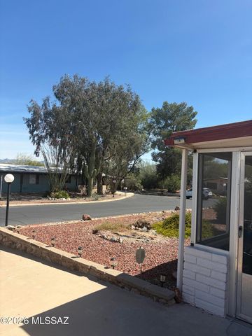 6 W La Pinon, Green Valley, AZ 85614