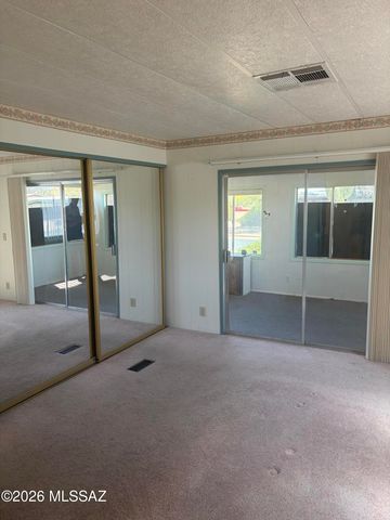 6 W La Pinon, Green Valley, AZ 85614