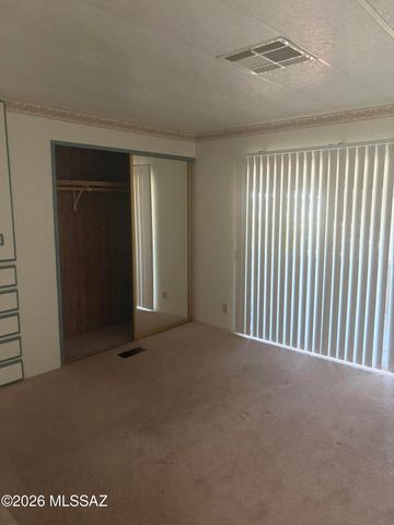 6 W La Pinon, Green Valley, AZ 85614