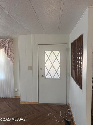 6 W La Pinon, Green Valley, AZ 85614