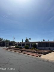 6 W La Pinon, Green Valley, AZ 85614