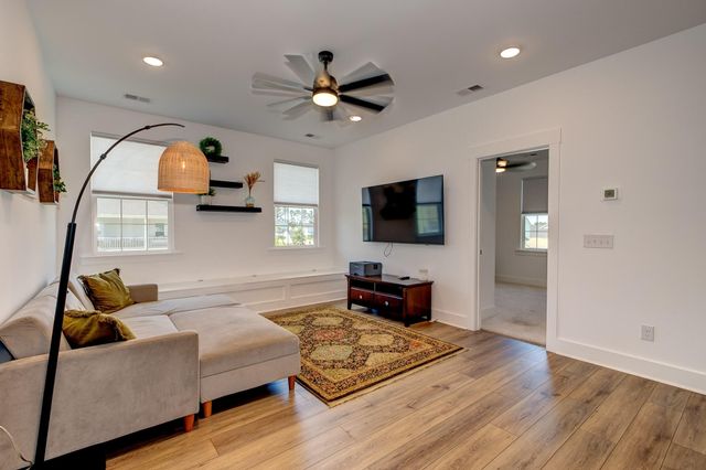 106 Sandy Bend Lane, Summerville, SC 29486