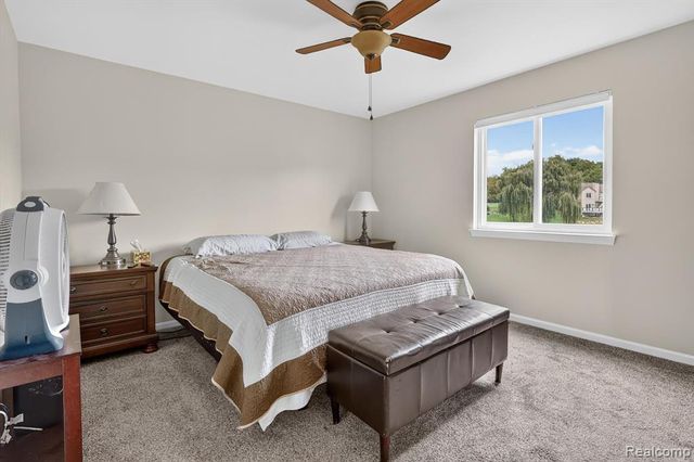 12443 Peabody Drive, Fenton, MI 48430