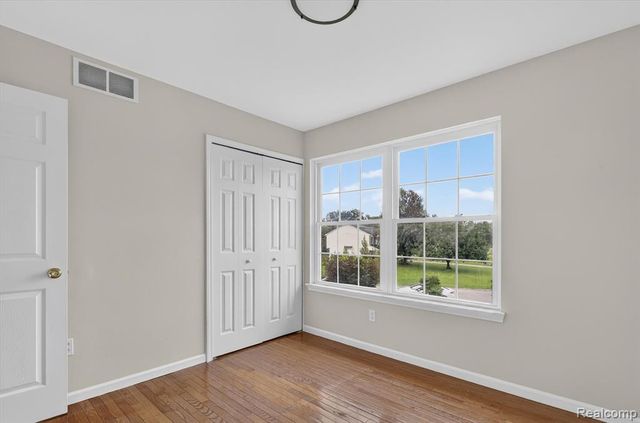12443 Peabody Drive, Fenton, MI 48430