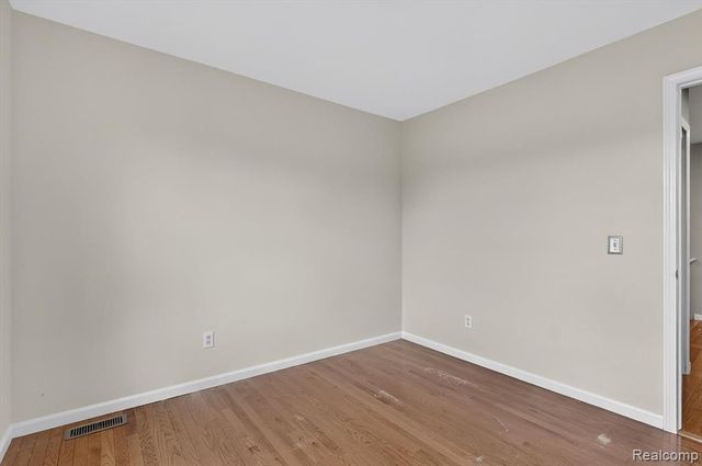12443 Peabody Drive, Fenton, MI 48430