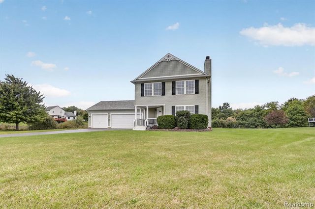 12443 Peabody Drive, Fenton, MI 48430
