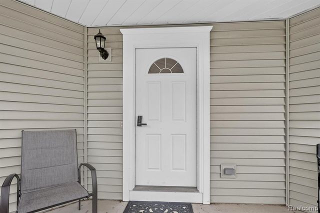 12443 Peabody Drive, Fenton, MI 48430