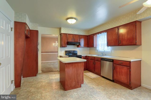 132 SHOLLY DR, Mechanicsburg, PA 17055