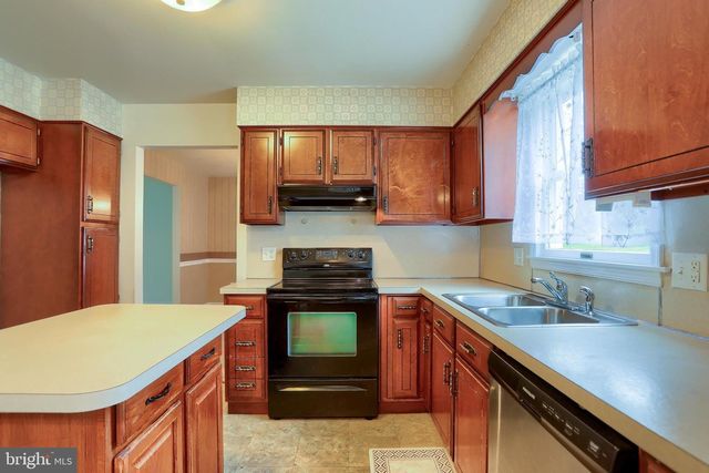 132 SHOLLY DR, Mechanicsburg, PA 17055