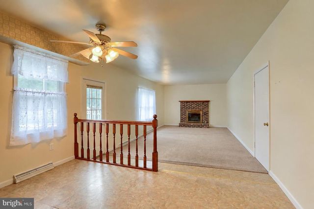 132 SHOLLY DR, Mechanicsburg, PA 17055