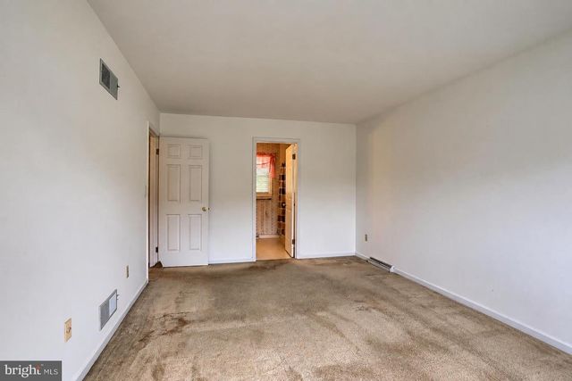 132 SHOLLY DR, Mechanicsburg, PA 17055