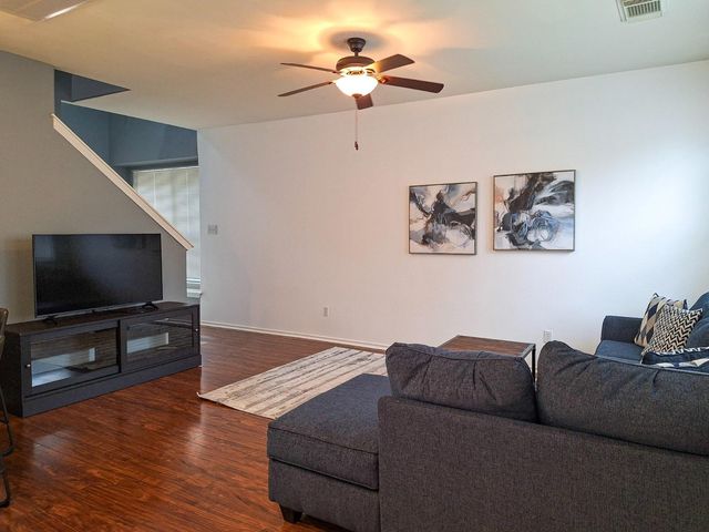 6 Scenic Brook Court, The Woodlands, TX 77382